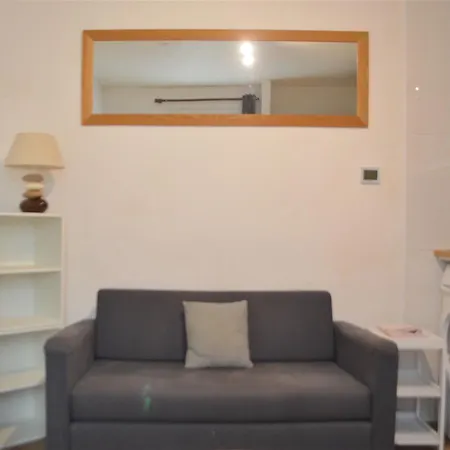Apartment 1 Bedroom Flat In Vaugirard *