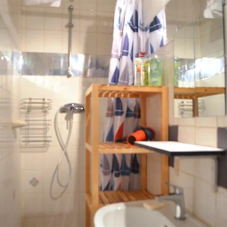Apartment 1 Bedroom Flat In Vaugirard